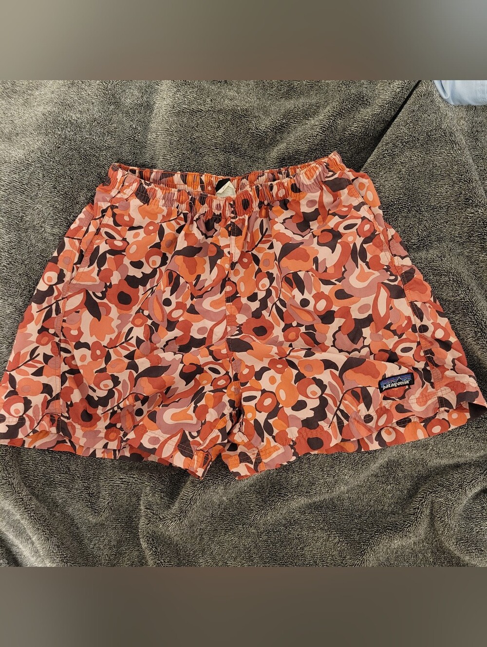 Vintage 2003 Y2K Patagonia Women's Pink Orange Floral Baggies Shorts | Medium